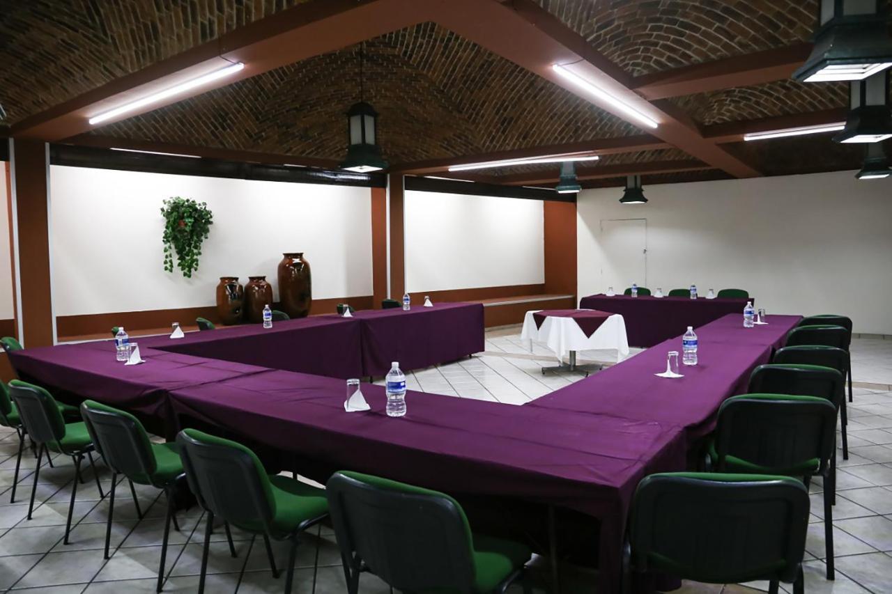 Hotel & Suites Villa Del Sol Morelia Exterior foto