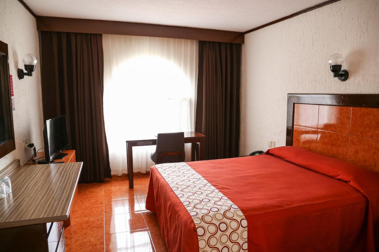Hotel & Suites Villa Del Sol Morelia Exterior foto
