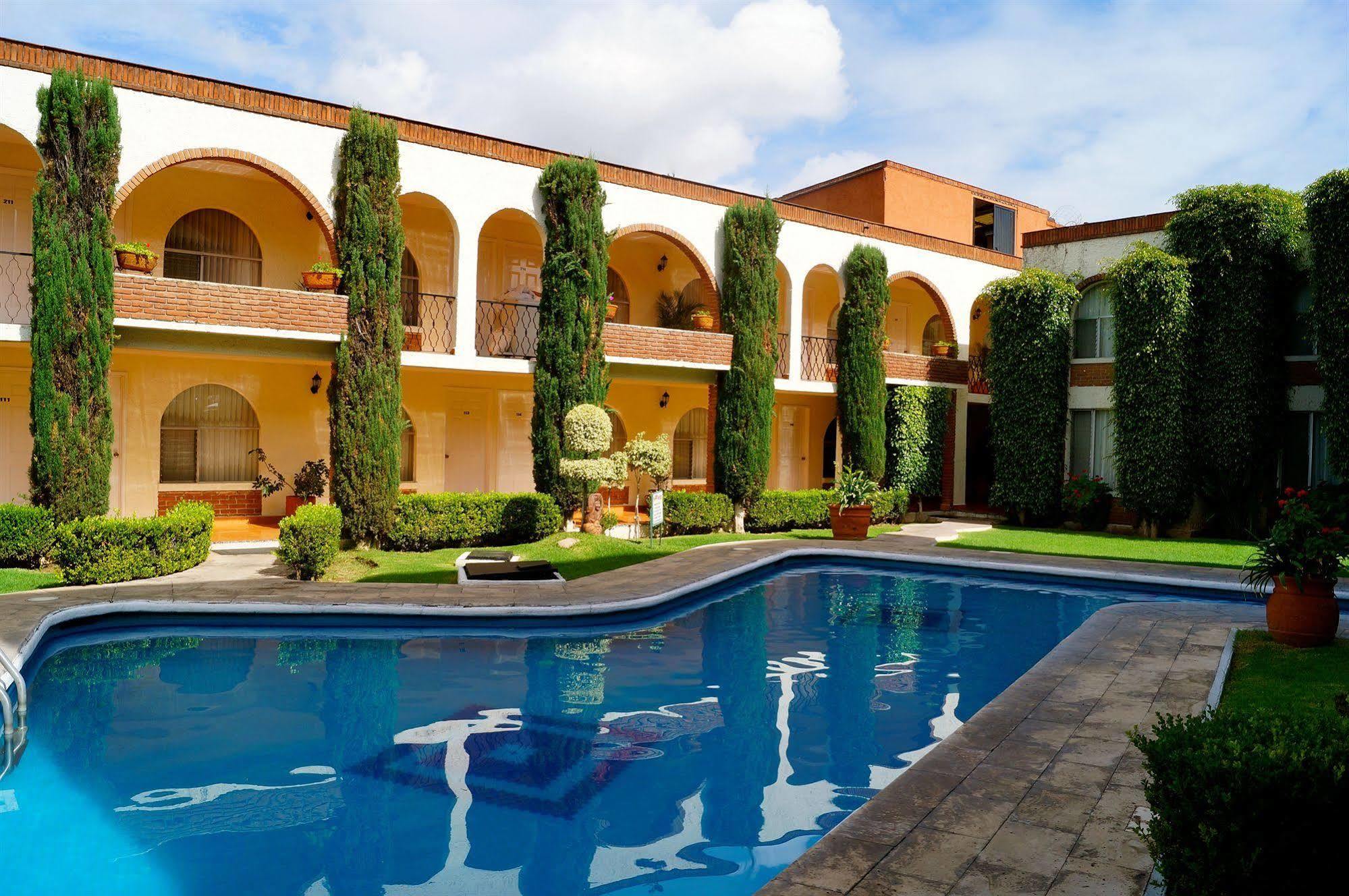 Hotel & Suites Villa Del Sol Morelia Exterior foto